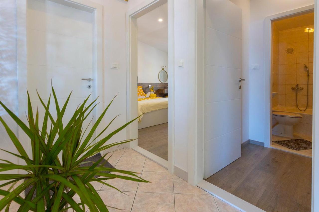 Koko Appartement Makarska Buitenkant foto