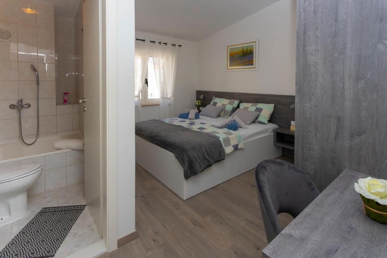 Koko Appartement Makarska Buitenkant foto